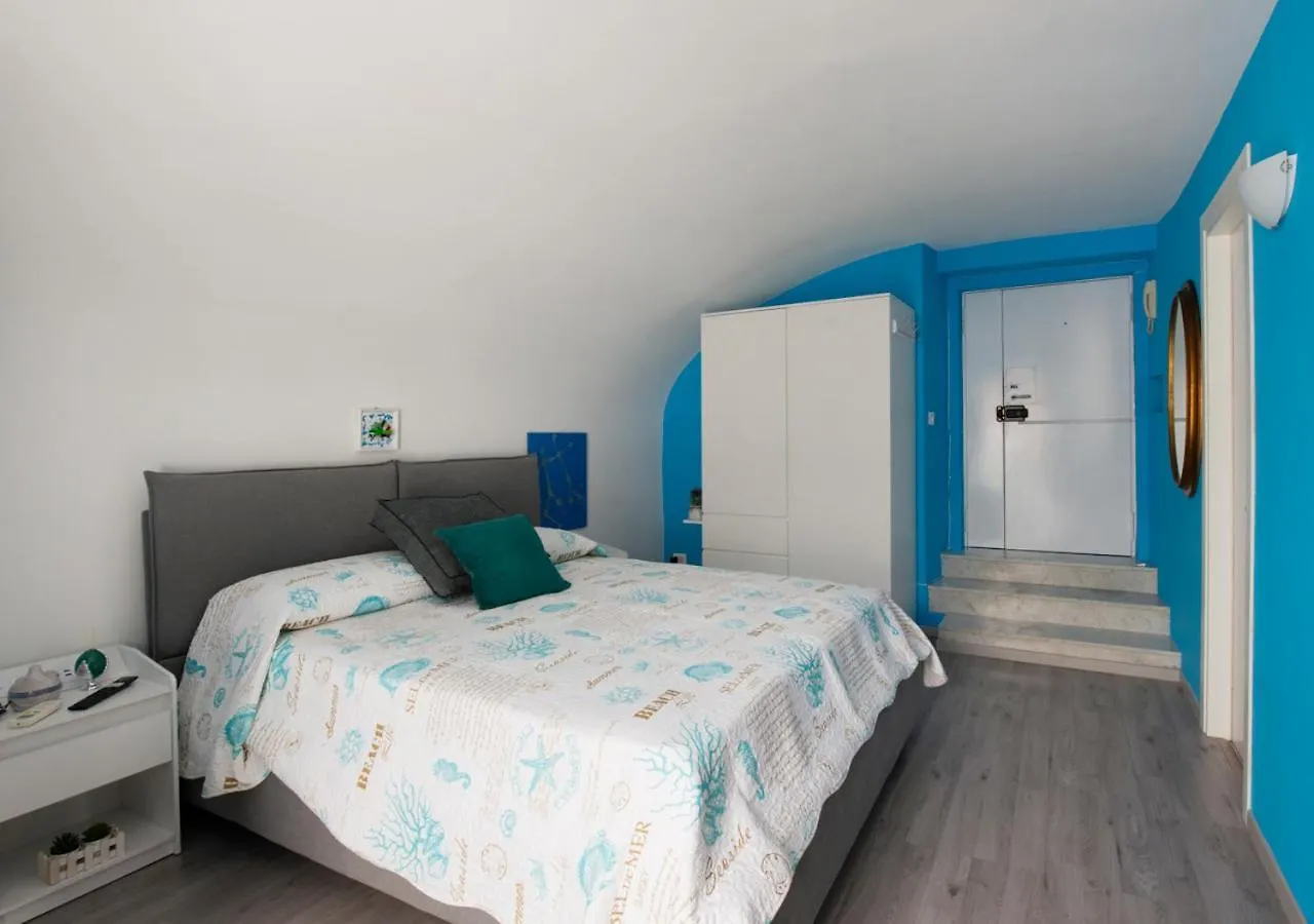 Blue Twins Holiday House Naples